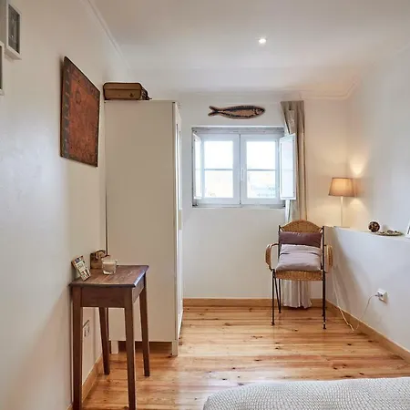 Appartement Spacious Duplex With Terrace Lissabon