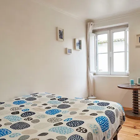 Spacious Duplex With Terrace ליסבון