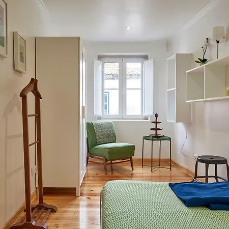 Spacious Duplex With Terrace דירה ליסבון
