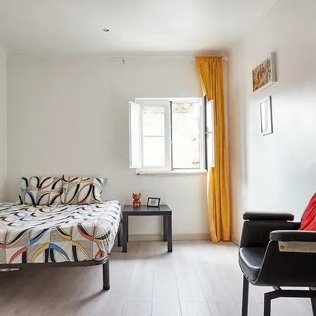 Spacious Duplex With Terrace