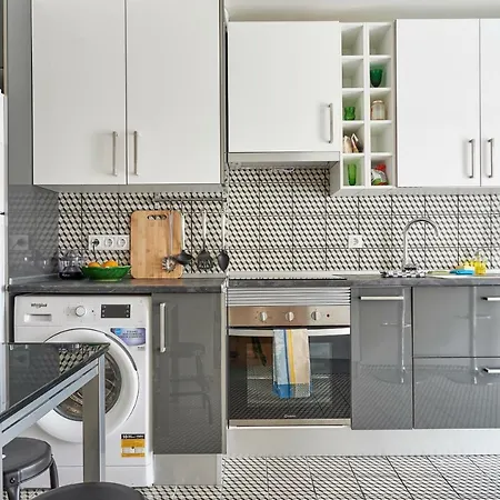Apartment Spacious Duplex With Terrace Lisbon
