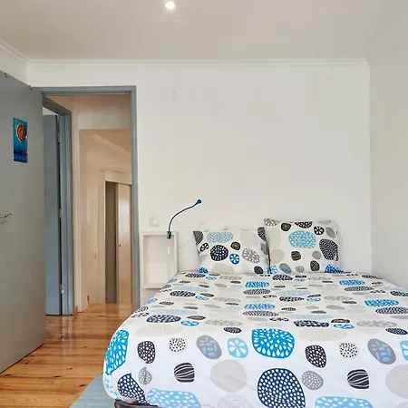 Apartment Spacious Duplex With Terrace Lisbon